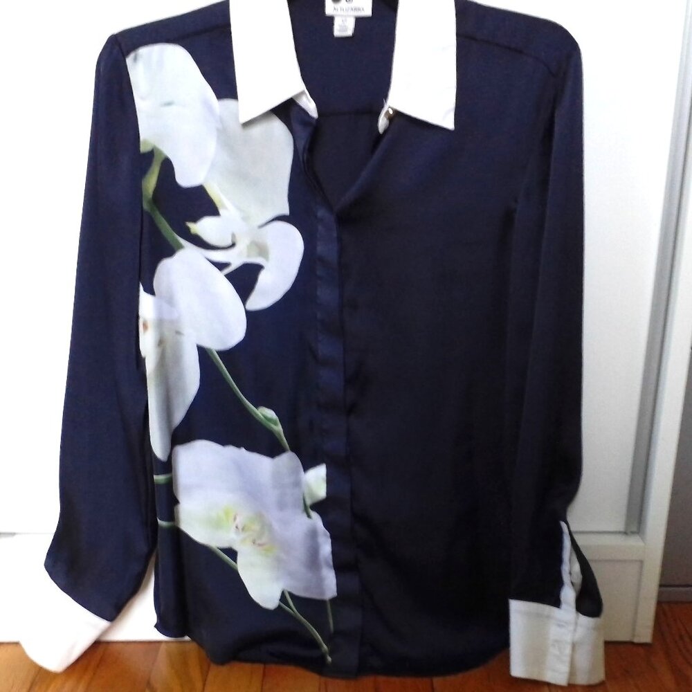 ALTUZZARRA SIZE SMALL NAVY WITH WHITE FLORAL